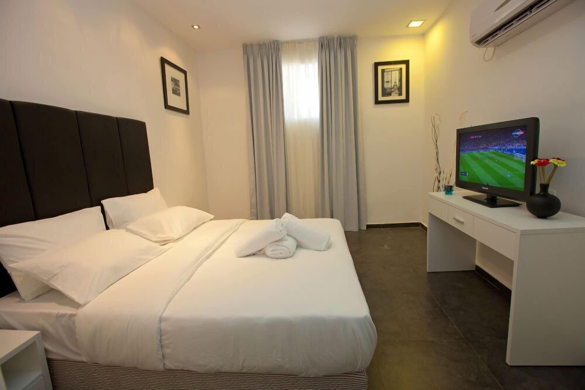 Geula Suites By Raphael Hotels Tel Aviv Esterno foto