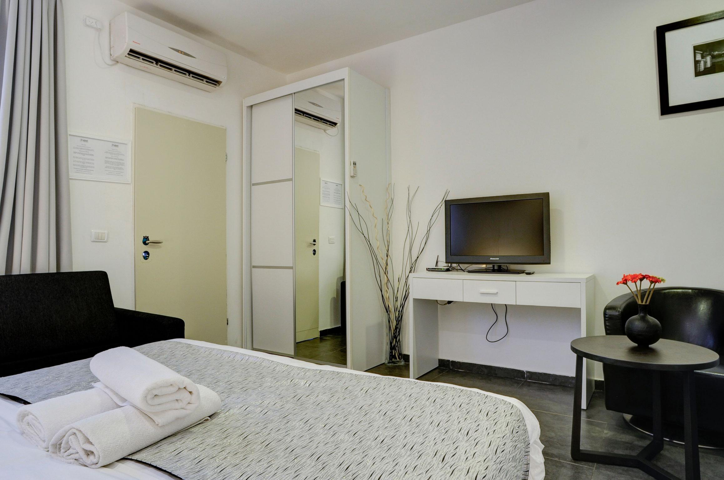 Geula Suites By Raphael Hotels Tel Aviv Esterno foto