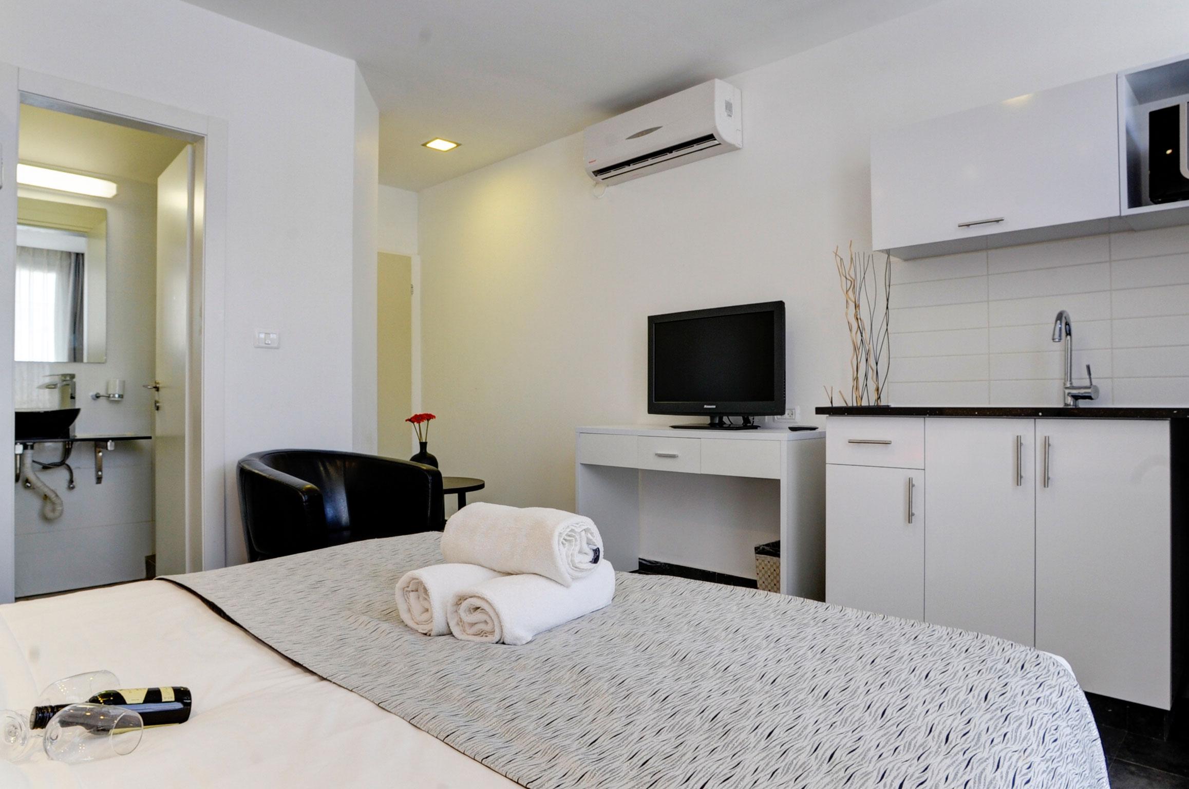 Geula Suites By Raphael Hotels Tel Aviv Esterno foto